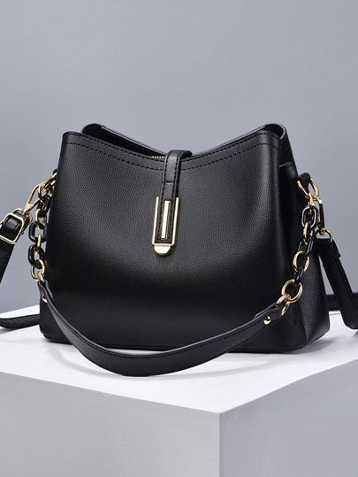 Elara Classic Shoulder Bag